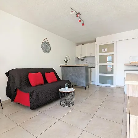 Renove Avec Parking Privatif ,a 2min De La Plage Lägenhet