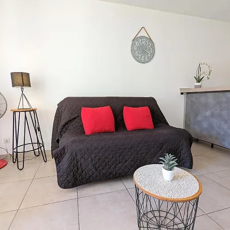 Renove Avec Parking Privatif ,a 2min De La Plage Agde