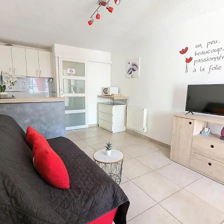 Renove Avec Parking Privatif ,a 2min De La Plage Apartment *