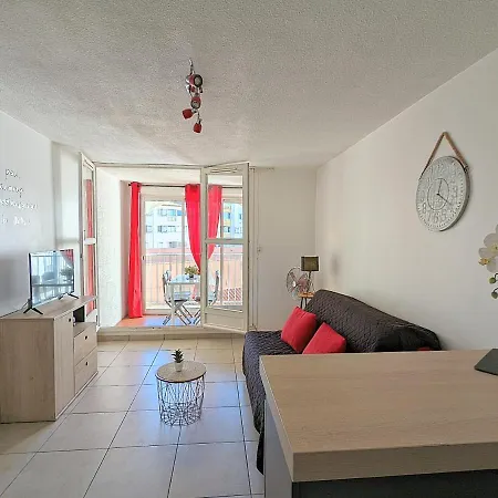 Renove Avec Parking Privatif ,a 2min De La Plage Apartment