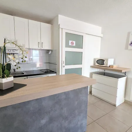 Renove Avec Parking Privatif ,a 2min De La Plage Apartment