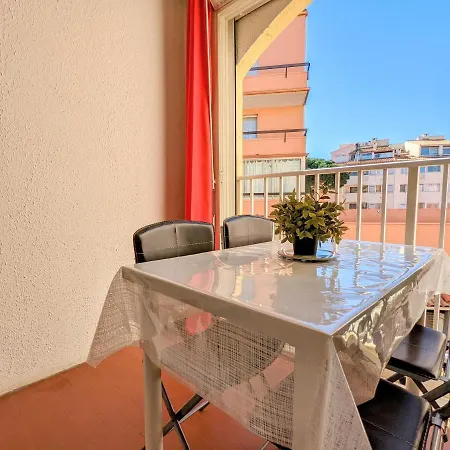 Renove Avec Parking Privatif ,a 2min De La Plage Apartment *
